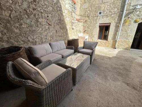 Spacious House in Valdeande with Garden