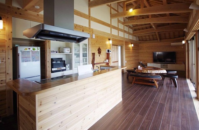 Spacious house with jacuzzi, 3 minutes walk to Miyara Kaigan