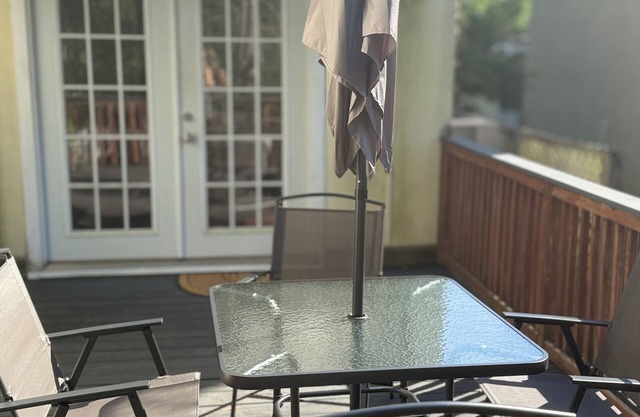 Spacious, Lakefront, 3-bedroom house, views, and near everything