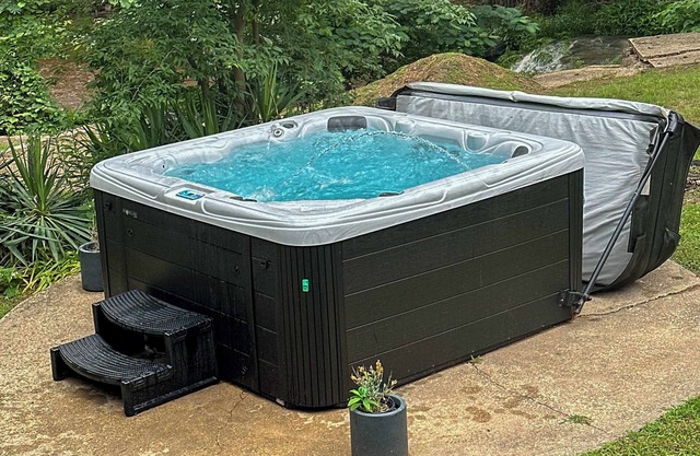 Spacious Lakefront Home | Pool | Hot Tub | Fire Pit | Games