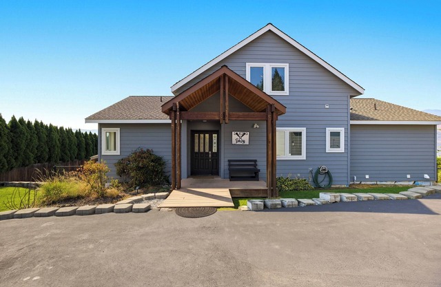 Spacious Lakeview Retreat w/Hot Tub & Game Room!