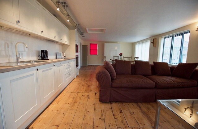 Spacious, Luxury Apartment with Roof Terrace Near The Waterfront, Ipswich