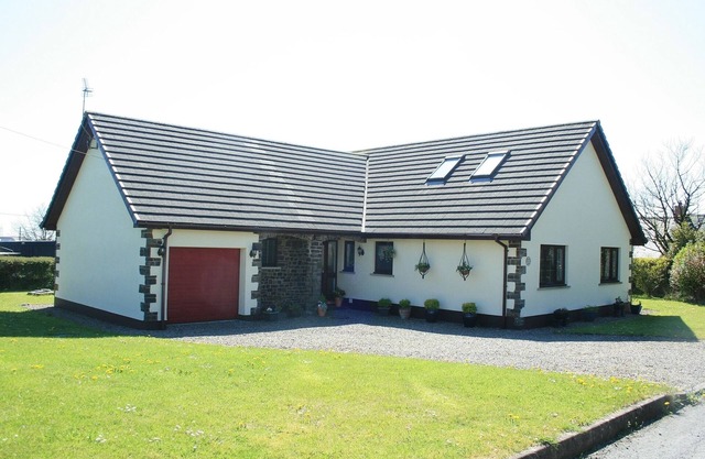 Spacious Luxury C/H Cottage