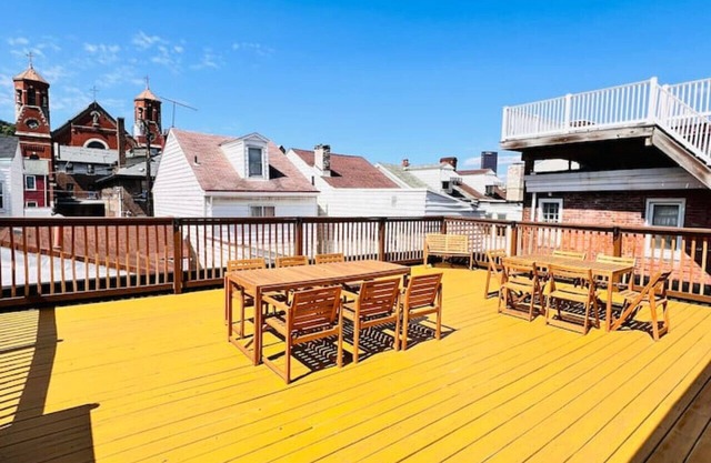 Spacious Modern Home Rooftop Deck