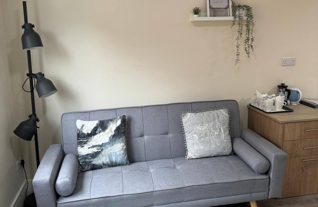 Spacious Motorpoint studio- centre of nottingham