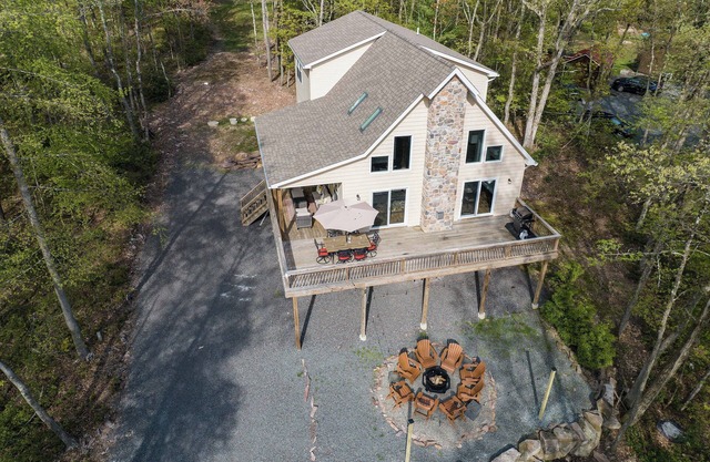 Spacious Mountain Chalet For Groups & Family Reunions with Pool & Lake Access!