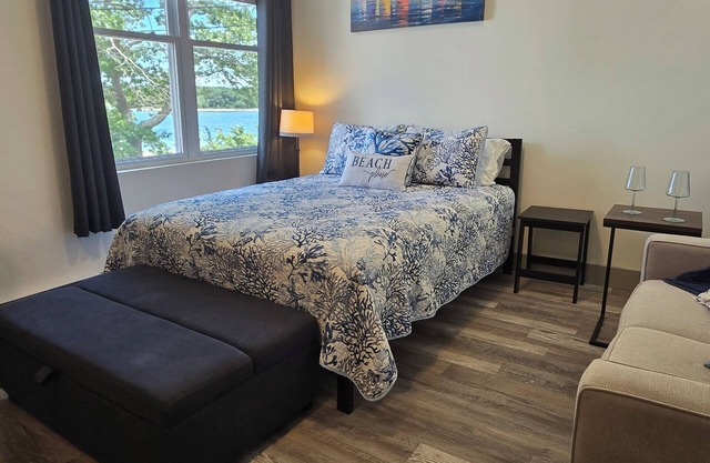 Spacious Onset Beach StudionAmazing Ocean Views - Gateway to Cape Codn