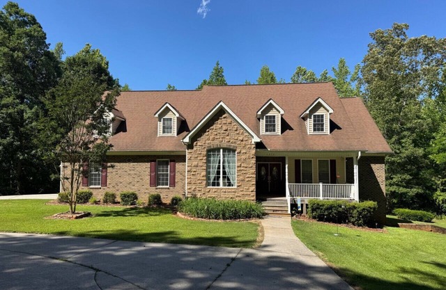 Spacious & Pristine 5 Bedroom 4 Bath Home on 5 Acres