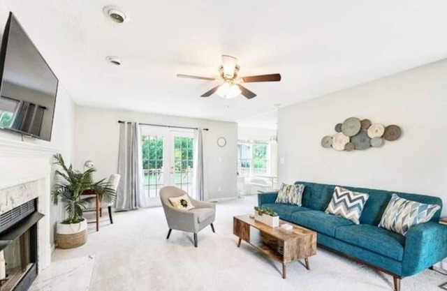 Spacious Private Getaway Near Downtown Raleigh!