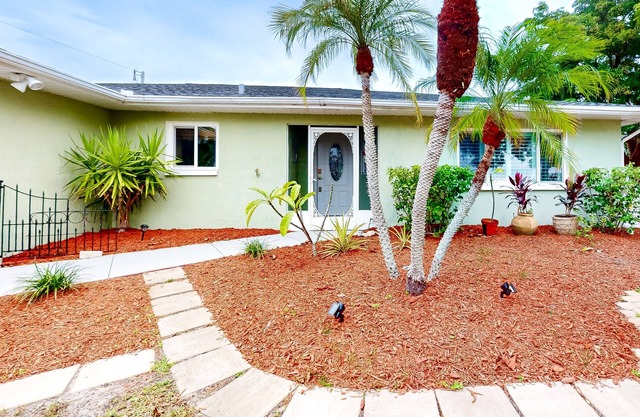 Spacious property with separate living quarters, pool, & lanai - dog-friendly
