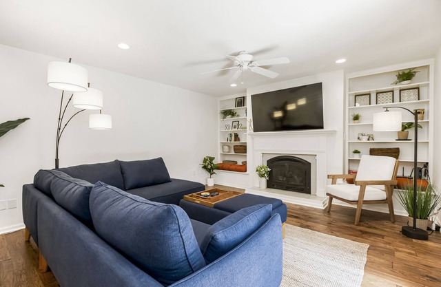 Spacious Ranch with Movie Room, Ping Pong, Putting Green, and Private Yard