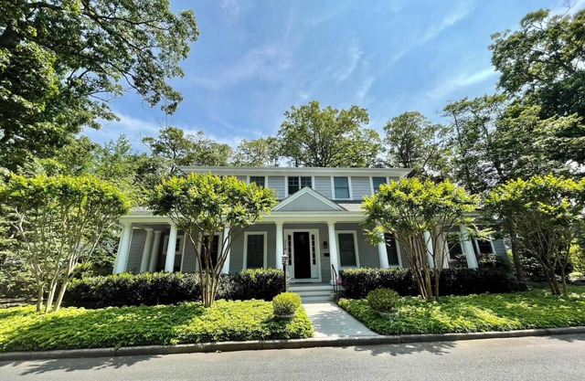 Spacious Rehoboth Retreat: Screened Porch, 5 Bedrooms & Cozy Den!
