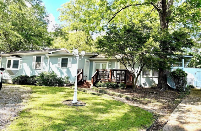 SPACIOUS Renovated 1 Level; 1BR/1BA; Close to Athens, UGA, restaurants, shopping