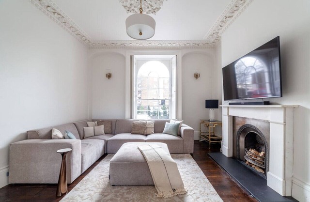 Spacious Room in New Cross