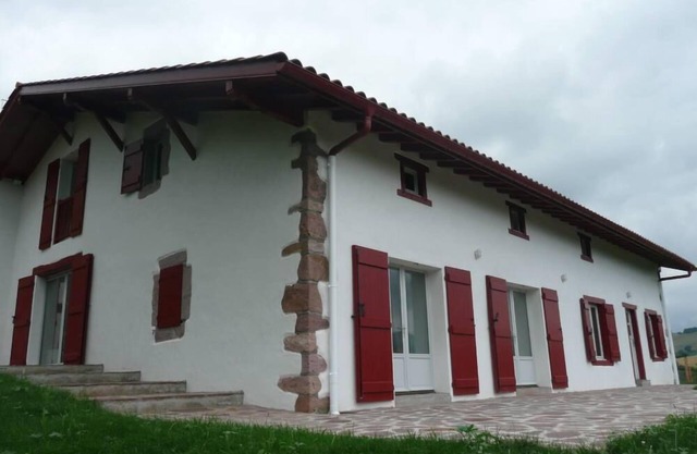 Spacious rural house in ITXASSOU not far from Pas de Roland