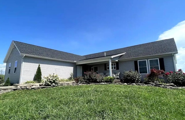 Spacious rural retreat near Ark/Museum