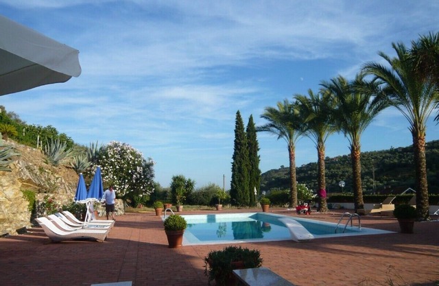 Spacious, secluded villa with exclusive ambience and private pool .