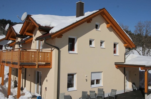 Spacious semi-detached chalet in Kötschach-Mauthen/Carinthia near the ski area
