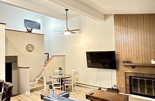 Spacious Ski-n-Golf Vail/Beaver Creek Condo 3bd/2.5bath