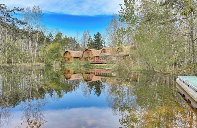 Spacious Sterling Cabin: Game Room, Private Pond!
