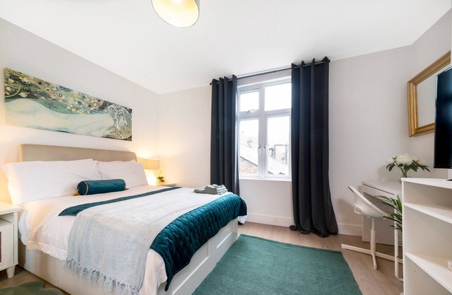 Spacious Studio flat in London