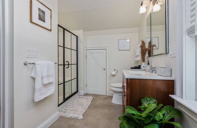 Spacious suite - close to everything + backyardn10 min to Portsmouth +Ogunquit
