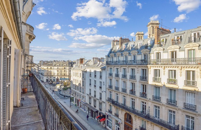 Spacious T3 Haussmanien in Paris - Welkeys