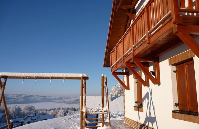 Spacious Villa in Lipno nad Vltavou with Sauna, Garden