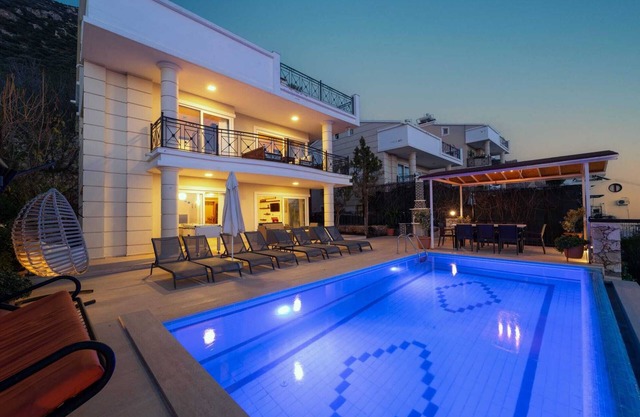 Spacious Villa for 8 with Stunning Sea Views in Kiziltas, Kalkan
