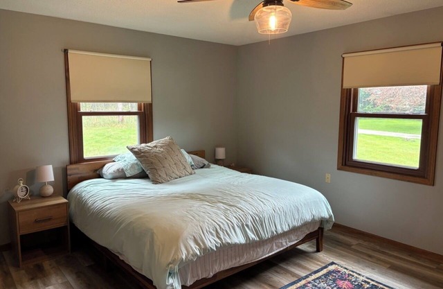 Spacious Vintage Up North Home. Family-Friendly!