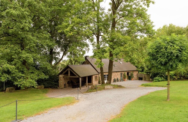 Spacious Wéris forest escape