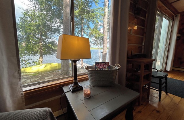 Spacious Waterfront Year Round Cottage