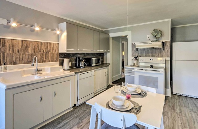 Spacious Watertown Apt ~ 4 Mi to State Park
