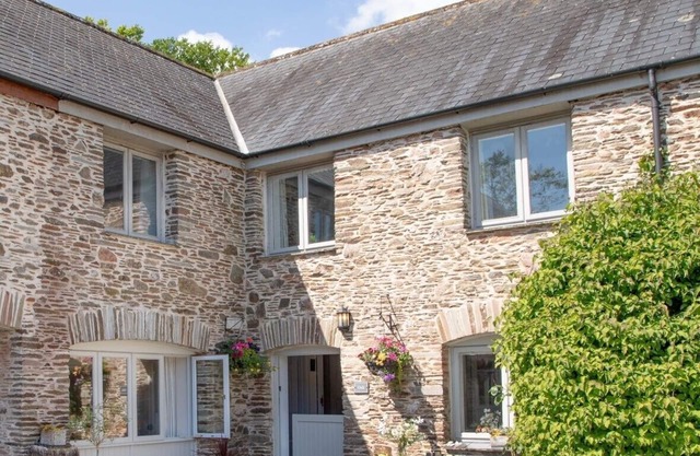 Spacious, Well Equipped Cottage Near South Devon coast - Sleeps 10 (plus2)