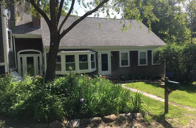 Spacious Woods Hole Cape
