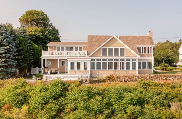 Spacious York Home - Stunning Ocean Views, Ideal for Multi-Family Stays