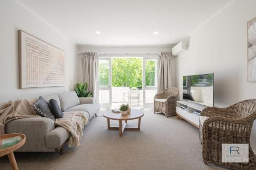 Spanish Charm - Stylish 3BR Steps from the Beach