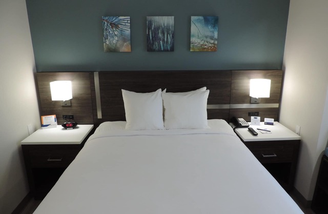 Spark by Hilton Clarion