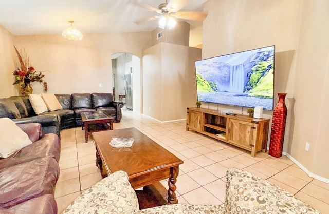 Sparkling Home Book Now! Minutes from AP & LV Strip!
