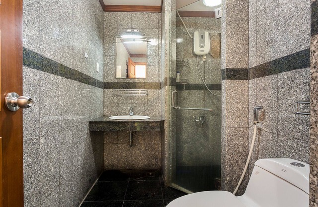 SPECAIL OFFER TO APRIL|Spacious apt frou 4-8 ppl