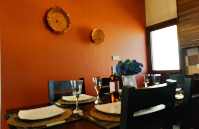 Special amenities as outdoor hot tub, BBQ and Fireplace.