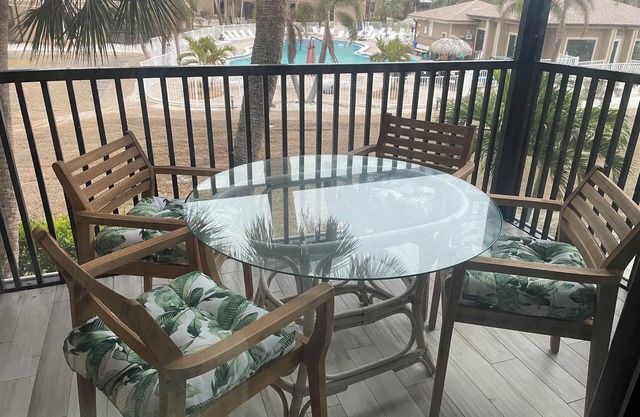 Spectacular 2-bedroom townhome on Sanibel, short walk to stunning Gulf beach