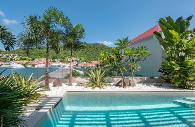 Spectacular 3 bedroom villa overlooking the harbor of Gustavia