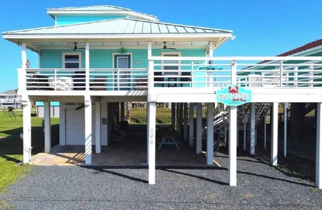 Spectacular beach house just steps away from the sand!