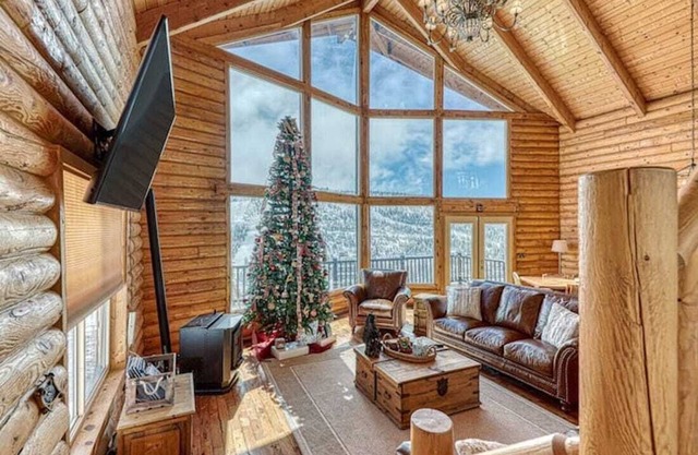 Spectacular chalet Overlooking the Ski Slopes