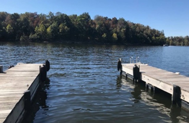 Spectacular Lake view! Cozy lake front home w/Kayaks, Great Wifi, Pet Friendly!