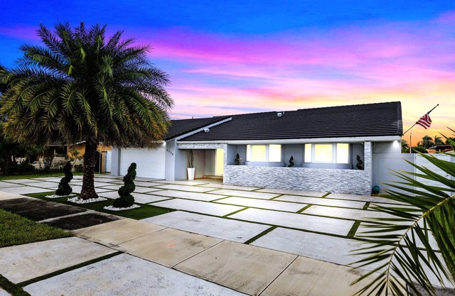 Spectacular Miami, 12 Miles from Downtown/GameRoom/Heated P