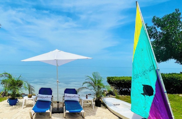 Spectacular Ocean Views: Unwind in Paradise at our Beach House!