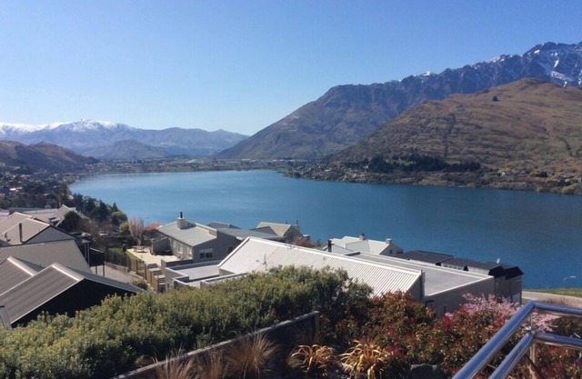 Spectacular Queenstown Hill Lake views
