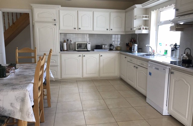 Spectacular Sea View ~ Dingle Bay at your door step - Large house sleeps 10